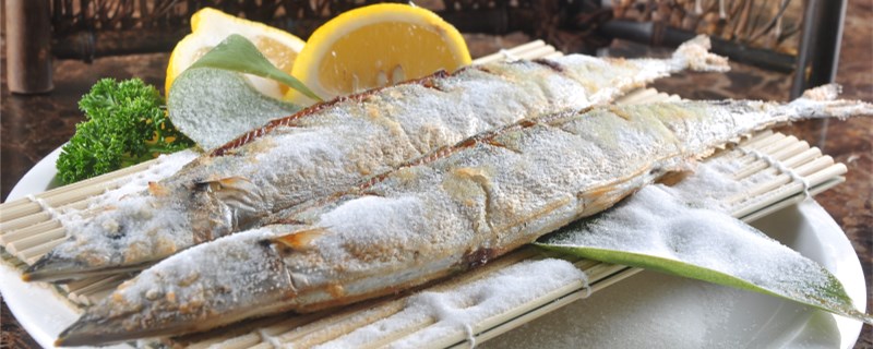 青占鱼和秋刀鱼的区别