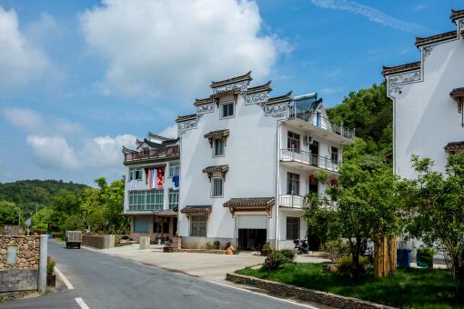 ���ڴ���һ��С��ũ���ִ�Լ��ҪͶ�ʶ���Ǯ-��ͼ��